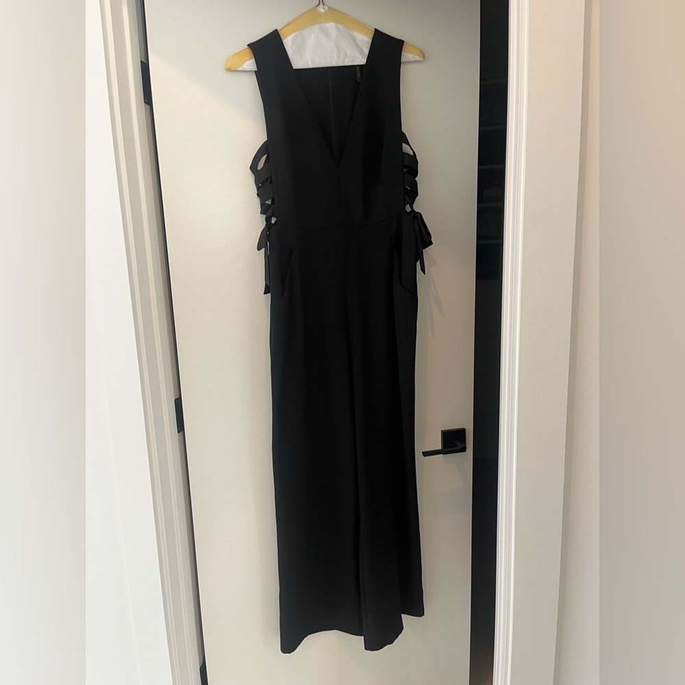 Elegant Black Sleeveless Jumpsuit